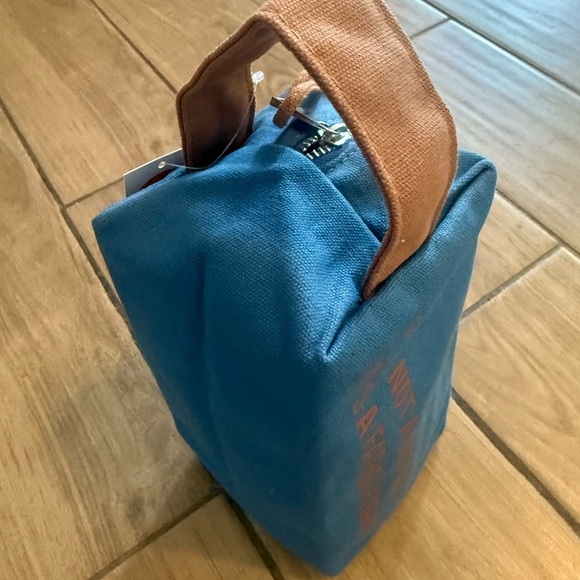 Blue and Tan Funny Dad Father Men's Travel Bag - Picture 2 of 5